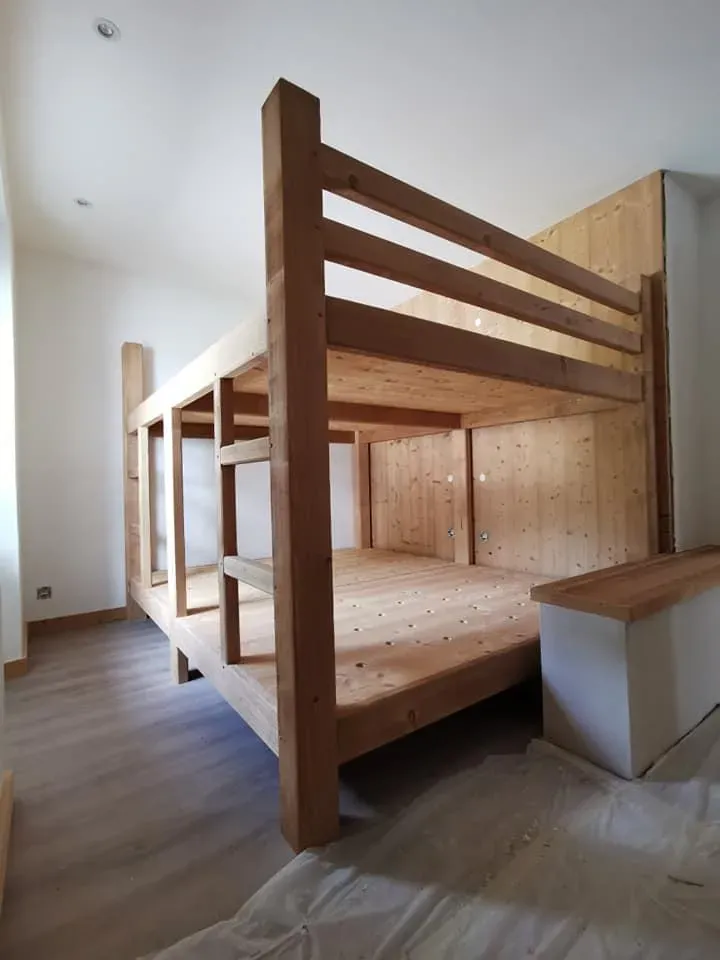 lit sur mesure en bois